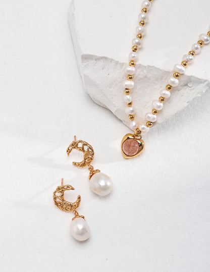 Hollow Crescent Moon Shape Pearl Earrings
